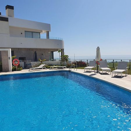 Luxury Beachfront Apartment With Pool, Sauna, Fitness And Gym In Province Malaga, Andalusia 미하스 외부 사진