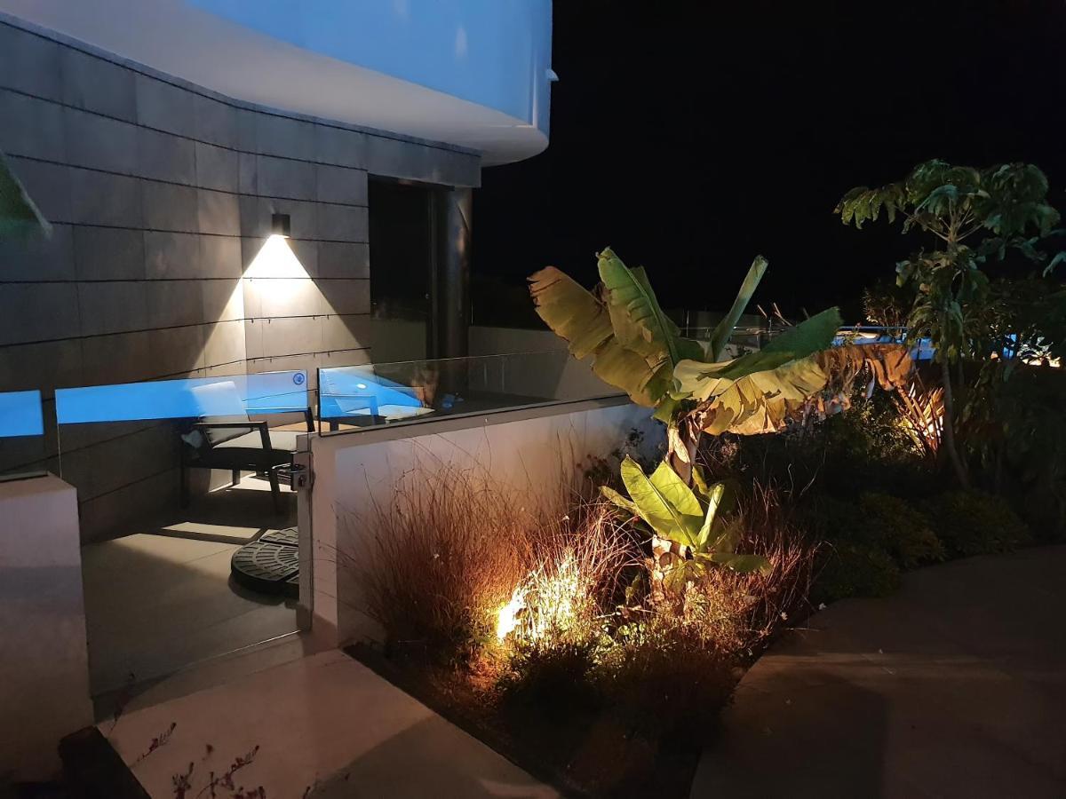 Luxury Beachfront Apartment With Pool, Sauna, Fitness And Gym In Province Malaga, Andalusia 미하스 외부 사진