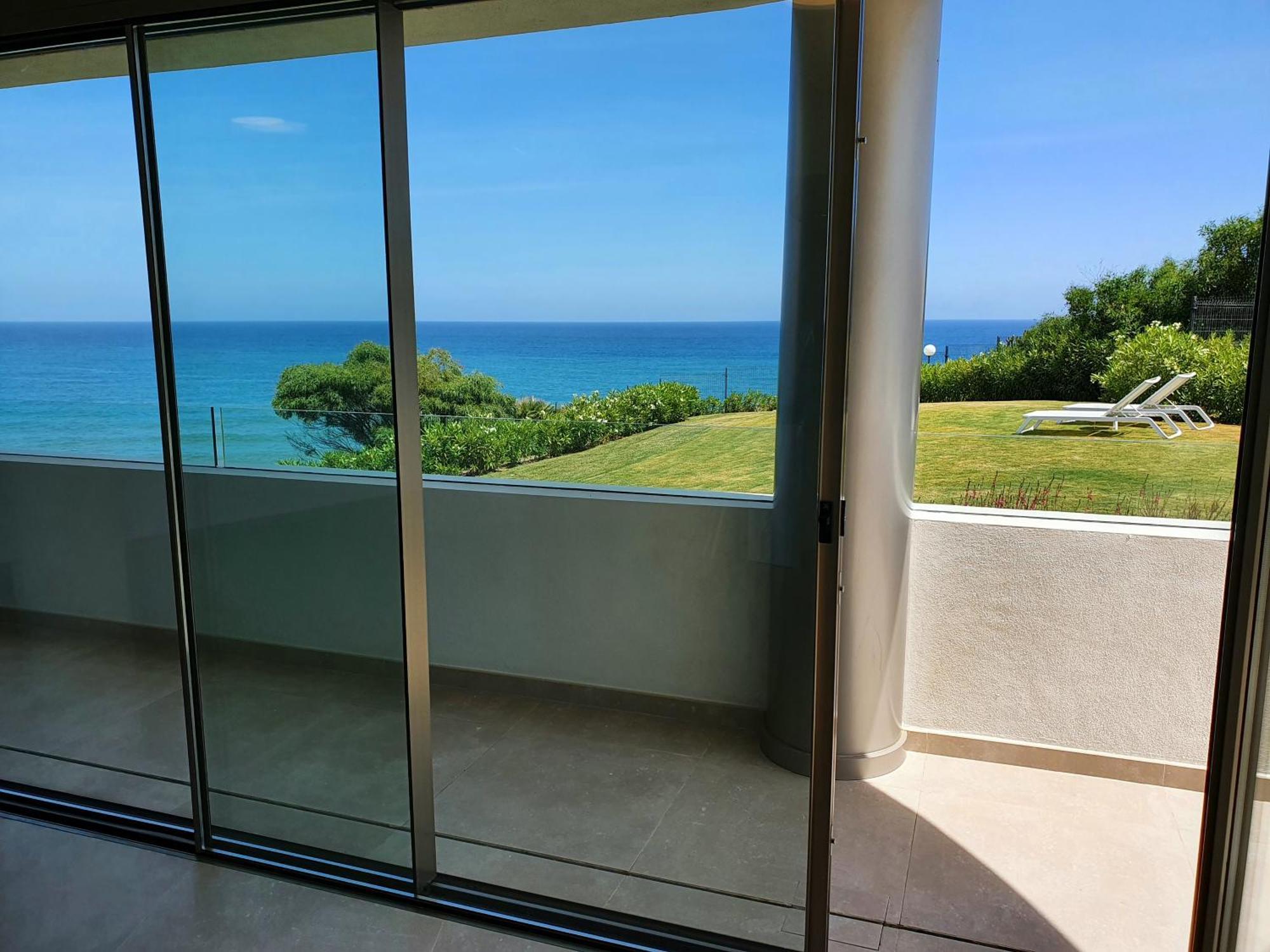 Luxury Beachfront Apartment With Pool, Sauna, Fitness And Gym In Province Malaga, Andalusia 미하스 외부 사진