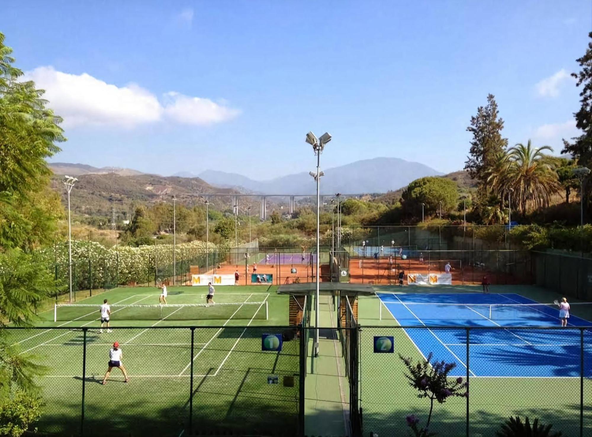 Luxury Beachfront Apartment With Pool, Sauna, Fitness And Gym In Province Malaga, Andalusia 미하스 외부 사진